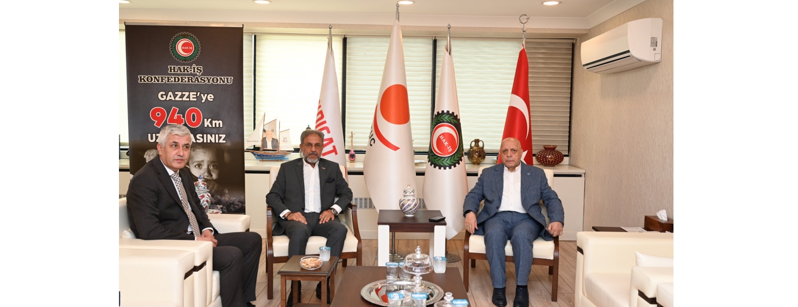 Hak Emek Derne�i